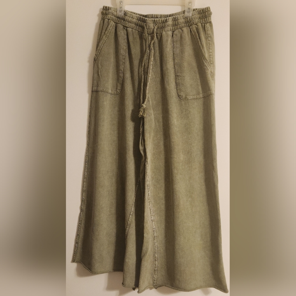Easel Mineral Wash Olive Green Wide-Leg Pants Size M
